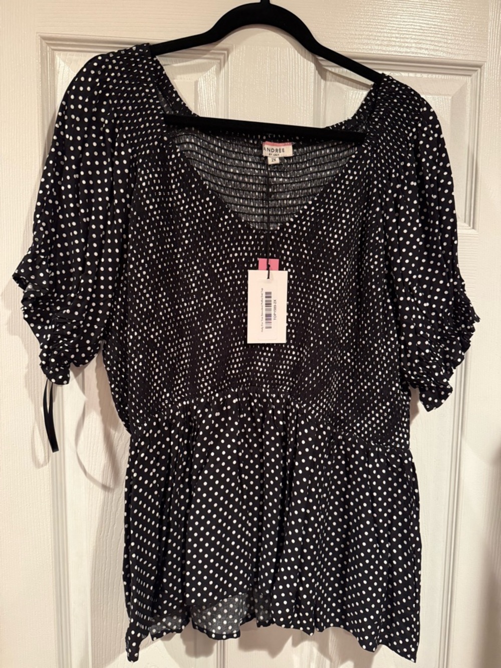 ANDRÉE BY UNIT Black Polka Dot Smocked Peplum Top